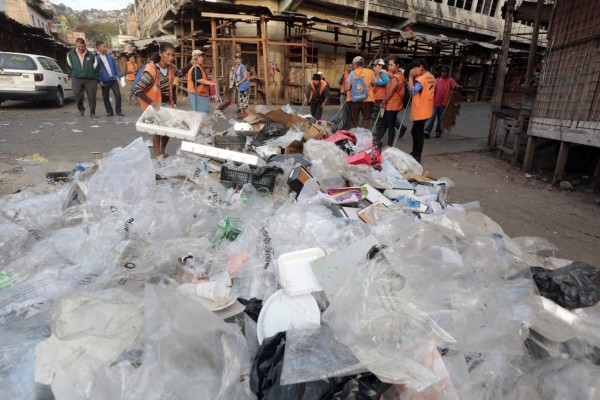 Honduras: Cien toneladas de basura retiraron de los mercados