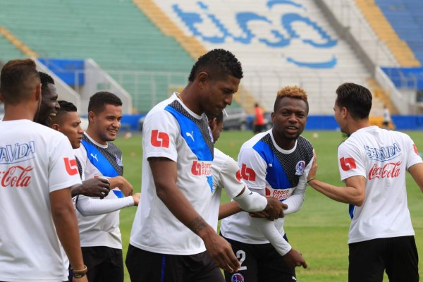 Carlos Restrepo analiza al Alajuelense: 'No podemos especular con el 2-0”