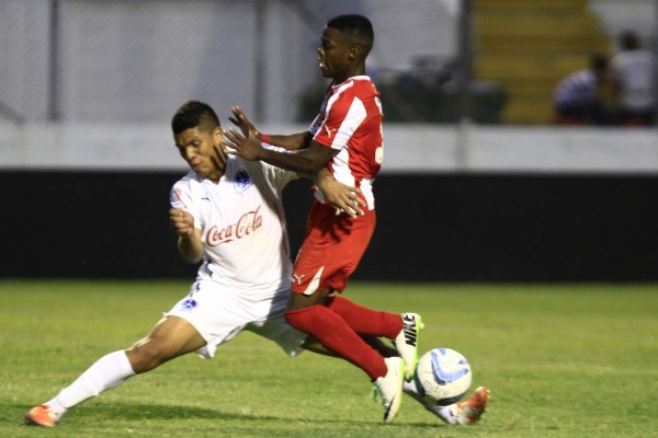 Olimpia golea al Vida y se consolida en el liderato