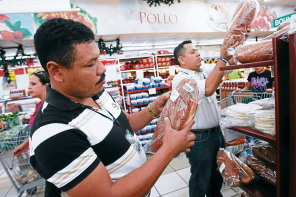 Retienen 3,000 unidades de productos vencidos