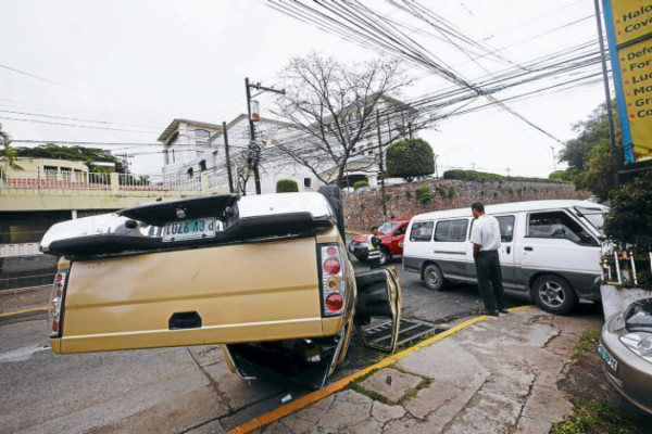 Lluvias incrementan en un 50 por ciento accidentes de tránsito