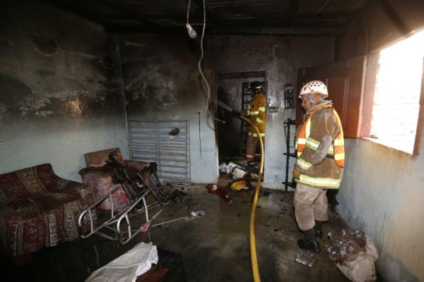 Anciano muere al incenciarse su vivienda