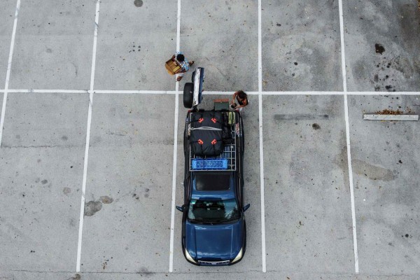 FOTOS: El calvario de dos trotamudos varados en Florida por el Covid-19