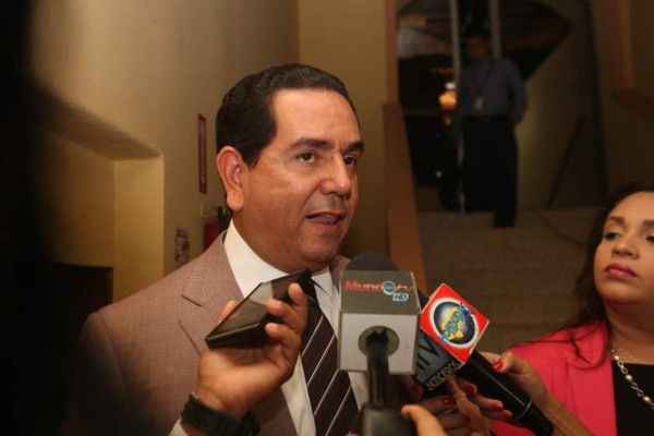 Tildan de irresponsable la denuncia de diputado