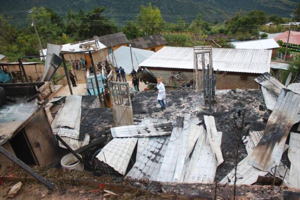 Atacan con granadas y matan a una familia en Guerrero, en el sur de México&nbsp;&nbsp;