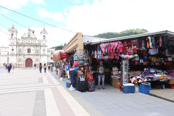 Alcaldía no pagará el servicio de la energía eléctrica en los mercados