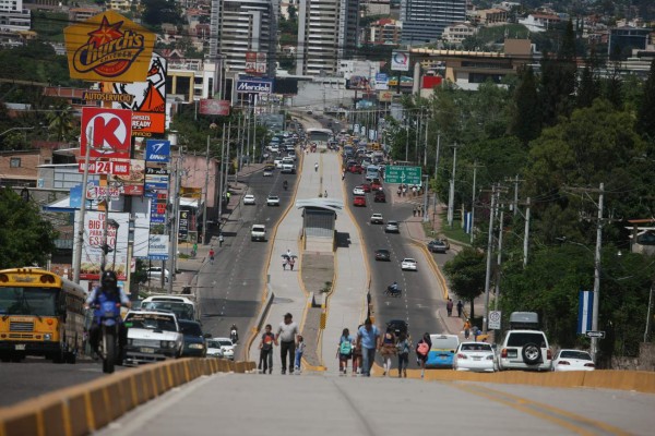 Transportistas deben cumplir operatividad del metrobús