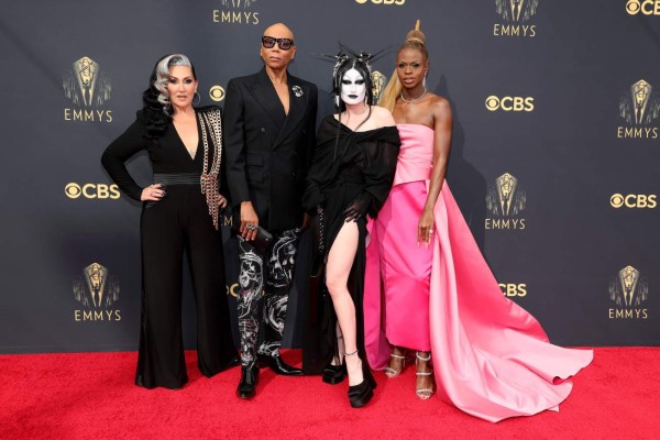 Atuendos básicos y poco favorecedores: Los peor vestidos de los Emmy 2021&nbsp;&nbsp;
