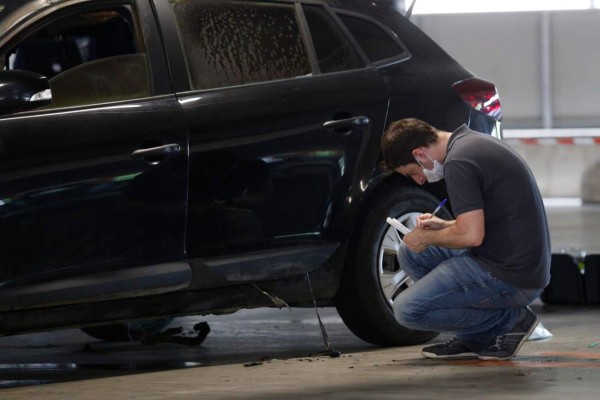 FOTOS: Así fue el escape de película de un reo a bordo de un helicóptero desde una cárcel en París