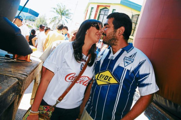 Ambiente de primera se vivió en la final Victoria-Olimpia
