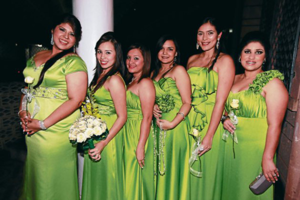 Boda entre cristales y rosas