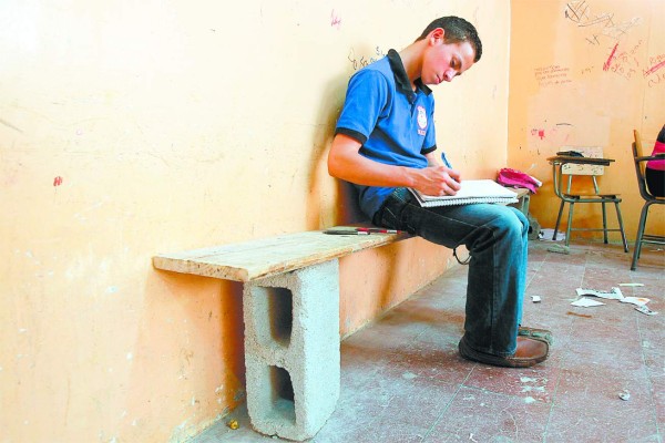 Honduras: No habrá niños aplazados en el nivel primario durante 2014