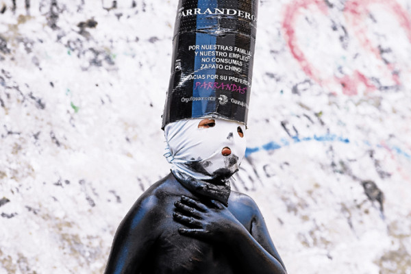 Los Pintados, un carnaval que pinta a los tacaños