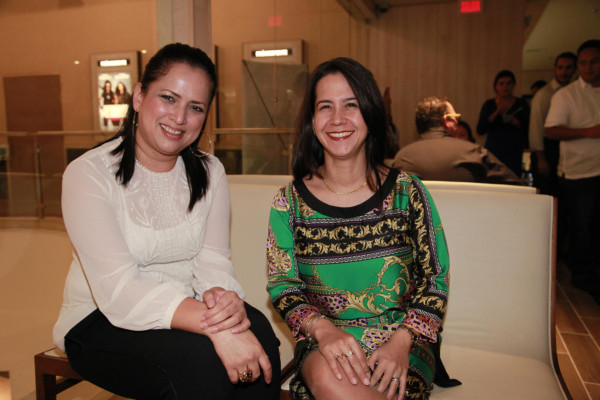 Brindis y fiesta por un cine de lujo