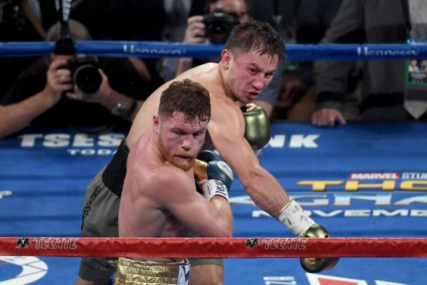 Saúl 'Canelo” Álvarez y Gennady Golovkin empatan en su pelea por el cetro mediano