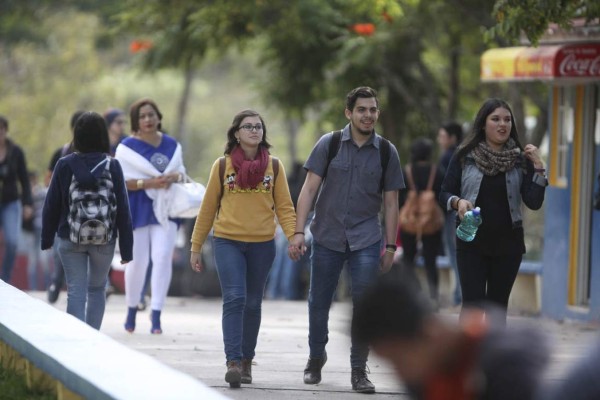 Honduras vive el día el amor y la amistad con romance, pasión y gran intensidad