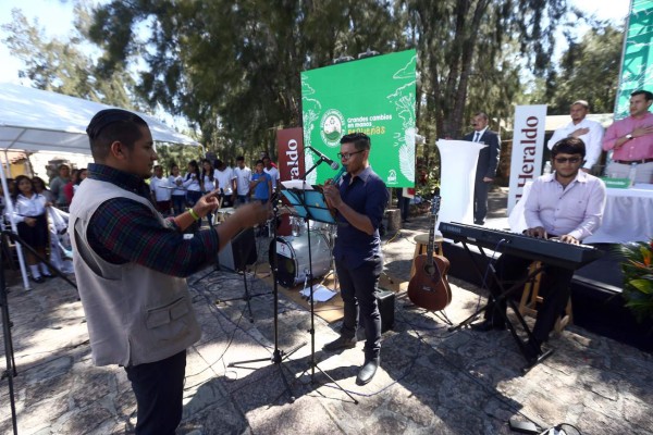 Escuelas Amigables con el Ambiente otorgará su sello verde a 10 escuelas