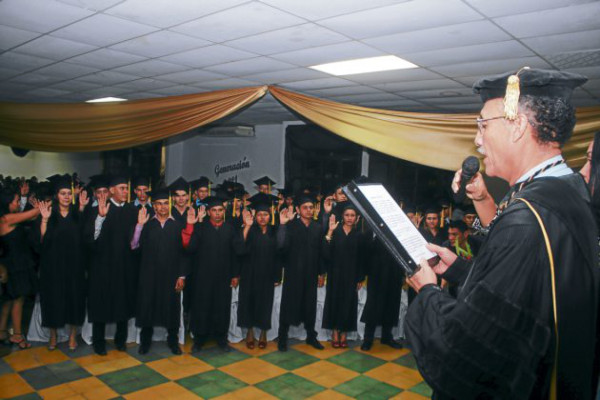 El sur recibe nuevos universitarios