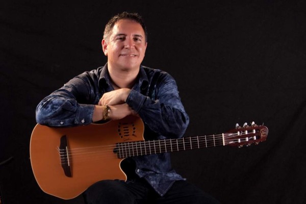 Centroamérica le canta a Guillermo Anderson