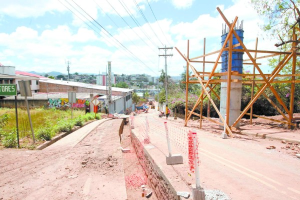Construcción de cinco pasos aéreos y un túnel inicia en junio