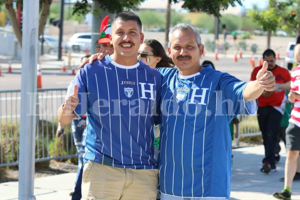 Phoenix, Arizona: Afición hondureña cree que la Bicolor eliminará a México