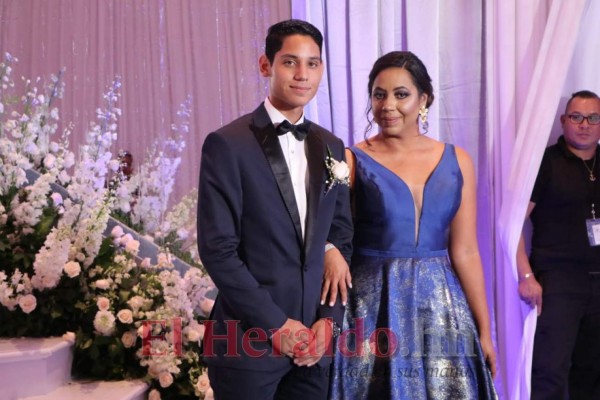 FOTOS: Del Campo School derrochó estilo y glamour en la Prom 2019