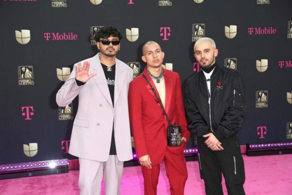 Glamour y belleza: Los mejor vestidos en alfombra de Premios Lo Nuestro