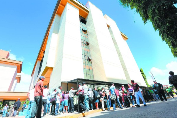 Sindicato del RNP también pidió aumentos