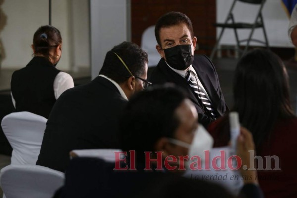 Partidos acuden al CNE y presentan planillas en los tres niveles electivos (FOTOS)