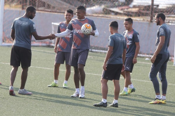 Javier Estupiñán descartado para el juego ante Juticalpa