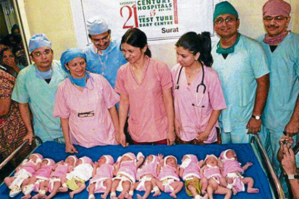 Mujer da a luz a 11 bebés en la india