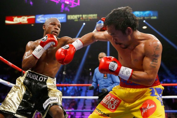 El estadounidense Floyd Mayweather triunfa en la 'Pelea del Siglo'