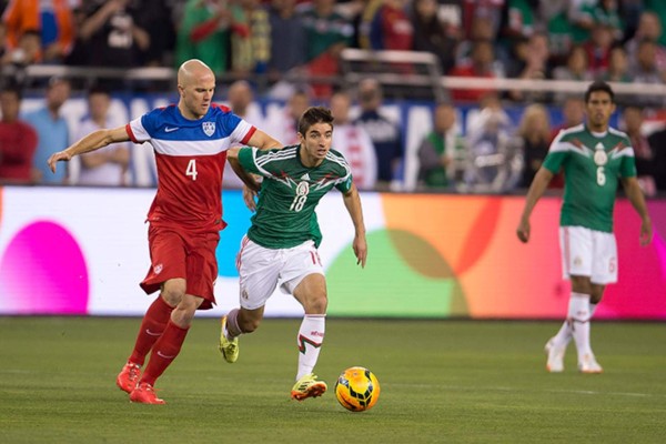 EE UU y México empatan 2-2 en intenso amistoso