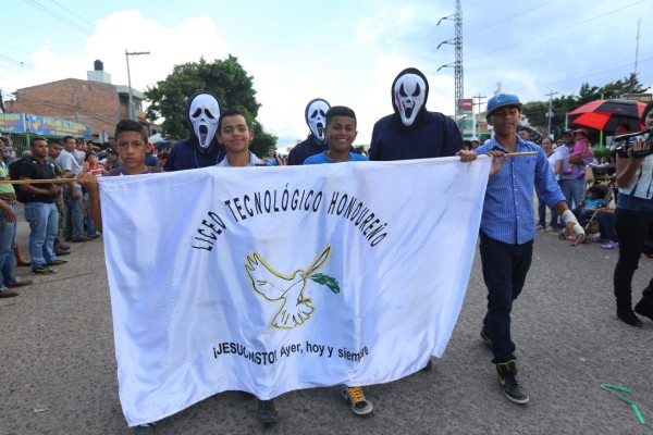 Con gran carnaval, Tegucigalpa conmemora su 436 aniversario