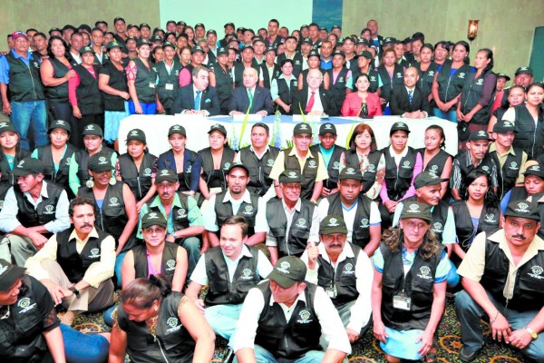 1,190 voluntarios facilitan la impartición de justicia
