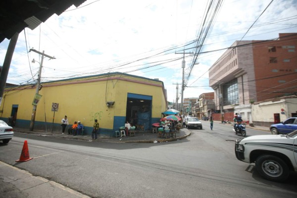 Alcaldía no pagará el servicio de la energía eléctrica en los mercados