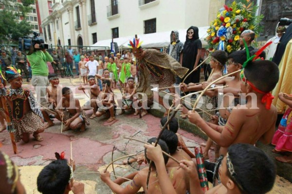 Escolares conmemoran Día al Cacique Lempira