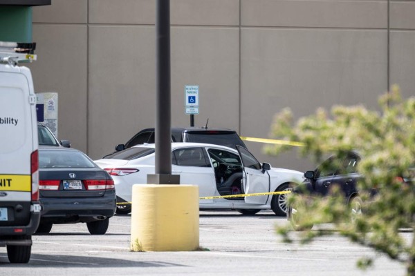 Dos minutos duró el tiroteo que dejó ocho muertos en Indianápolis (FOTOS)