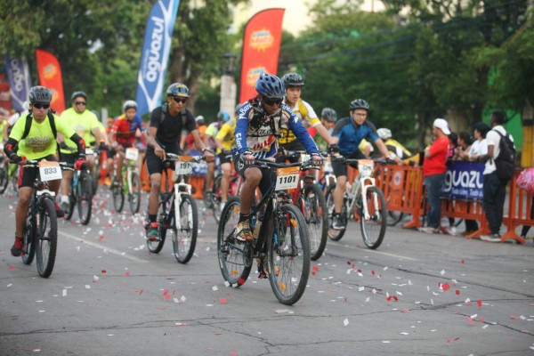 Pasión y energía en Quinta Vuelta Ciclística de EL HERALDO