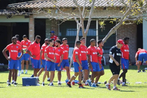 Así estuvo el entrenamiento de Olimpia sin Manuel Keosseián en Siguatepeque