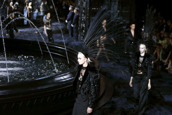 Se va de Louis Vuitton