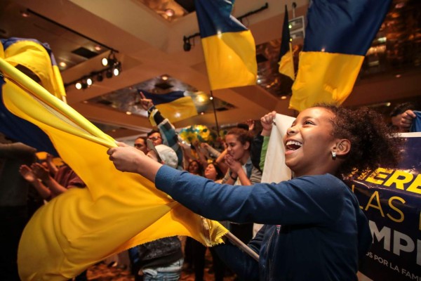 Predicador evangélico Alvarado encabeza elección en Costa Rica y va a balotaje&nbsp;