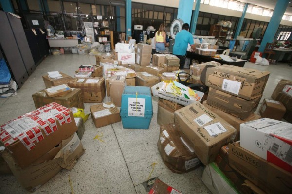 Tras 140 años, el Correo Nacional se resiste al olvido