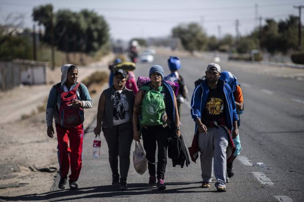 Las duras fotos de los migrantes de la caravana en su paso por Tijuana, México