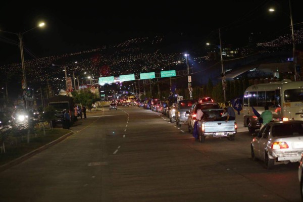 FOTOS: Nacionalistas celebran la 'Caravana de la Victoria' en Honduras