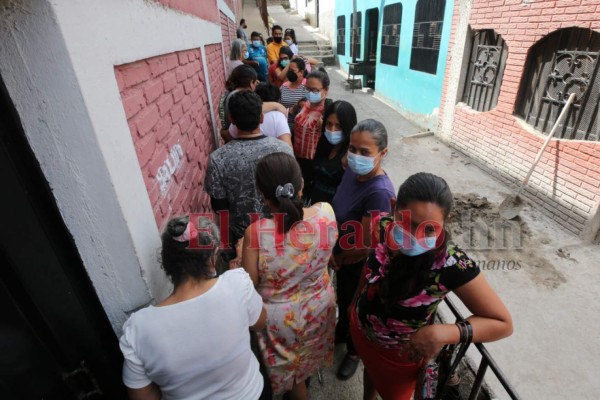 FOTOS: Interminables filas para reclamar el DNI en la capital