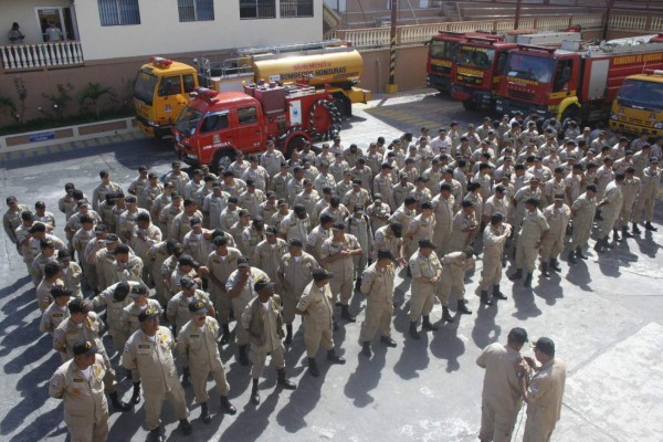 Equipados con 200 matafuegos