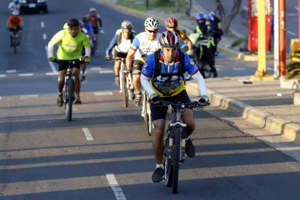 Ciclistas inundaron las calles capitalinas