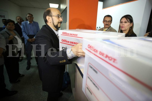 Comisión Depuradora entrega al MP expedientes de policías involucrados en ilícitos