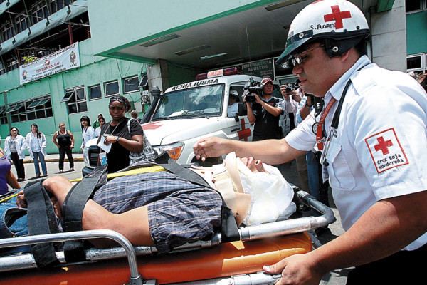 Ingresan a violador que intentó suicidarse